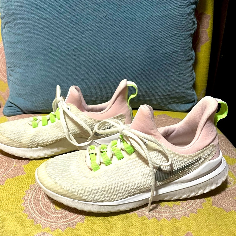 Nike size 5y renew white pink and green sneakers